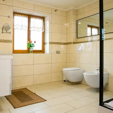 Viktoria Hotel 2*