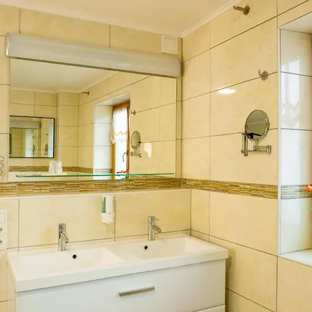 Hotel Viktoria 2*
